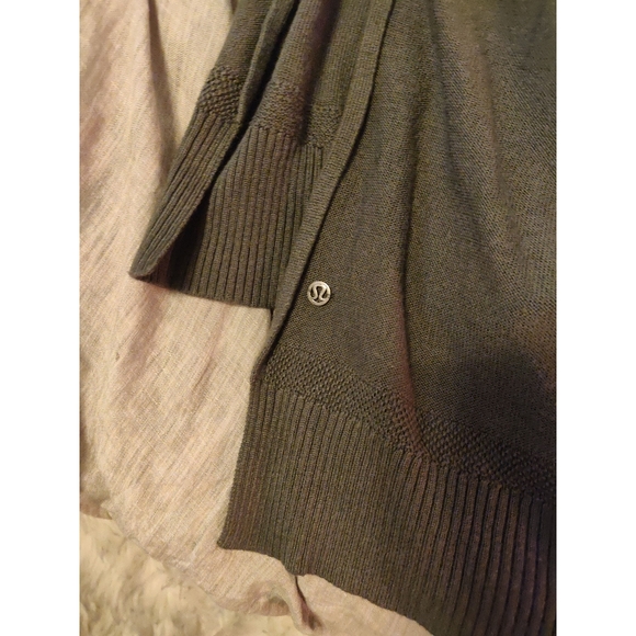 Lululemon cashmere-blend Be At Ease Poncho - Picture 7 of 7